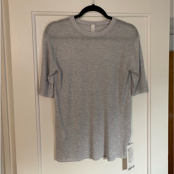 Lululemon Easy Days Short Sleeve NWT - Picture 6 of 8